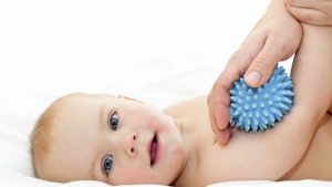 kudikiu kineziterapija; kudikiu manksta; kineziterapija plagiocefalijos gydymui